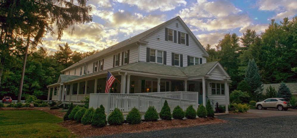 Mountaintop Lodge At Lake Naomi Pocono Pines Exterior photo